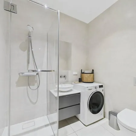 Apartment Premium Forest Themed Studio, 5 Min To Old Town