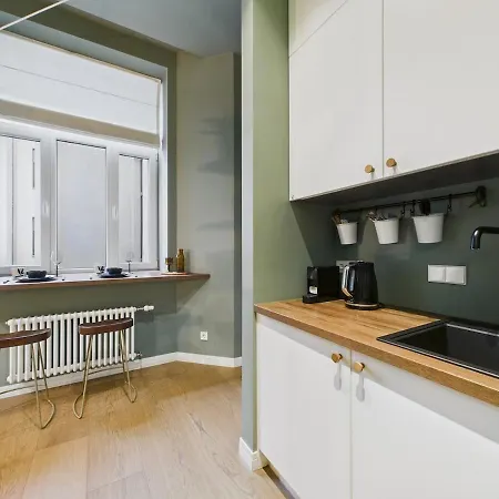 Premium Forest Themed Studio, 5 Min To Old Town Apartment Riga