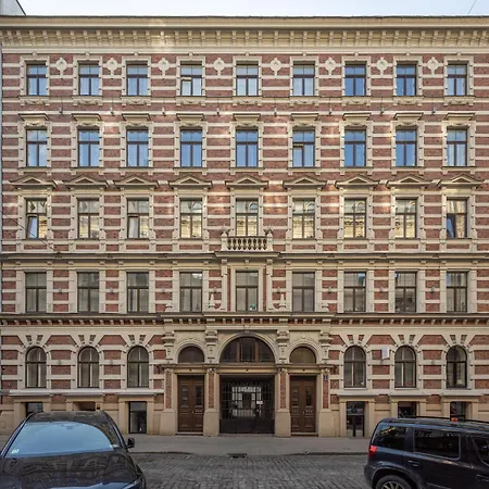 Apartment Premium Forest Themed Studio, 5 Min To Old Town