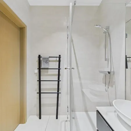 Premium Forest Themed Studio, 5 Min To Old Town *